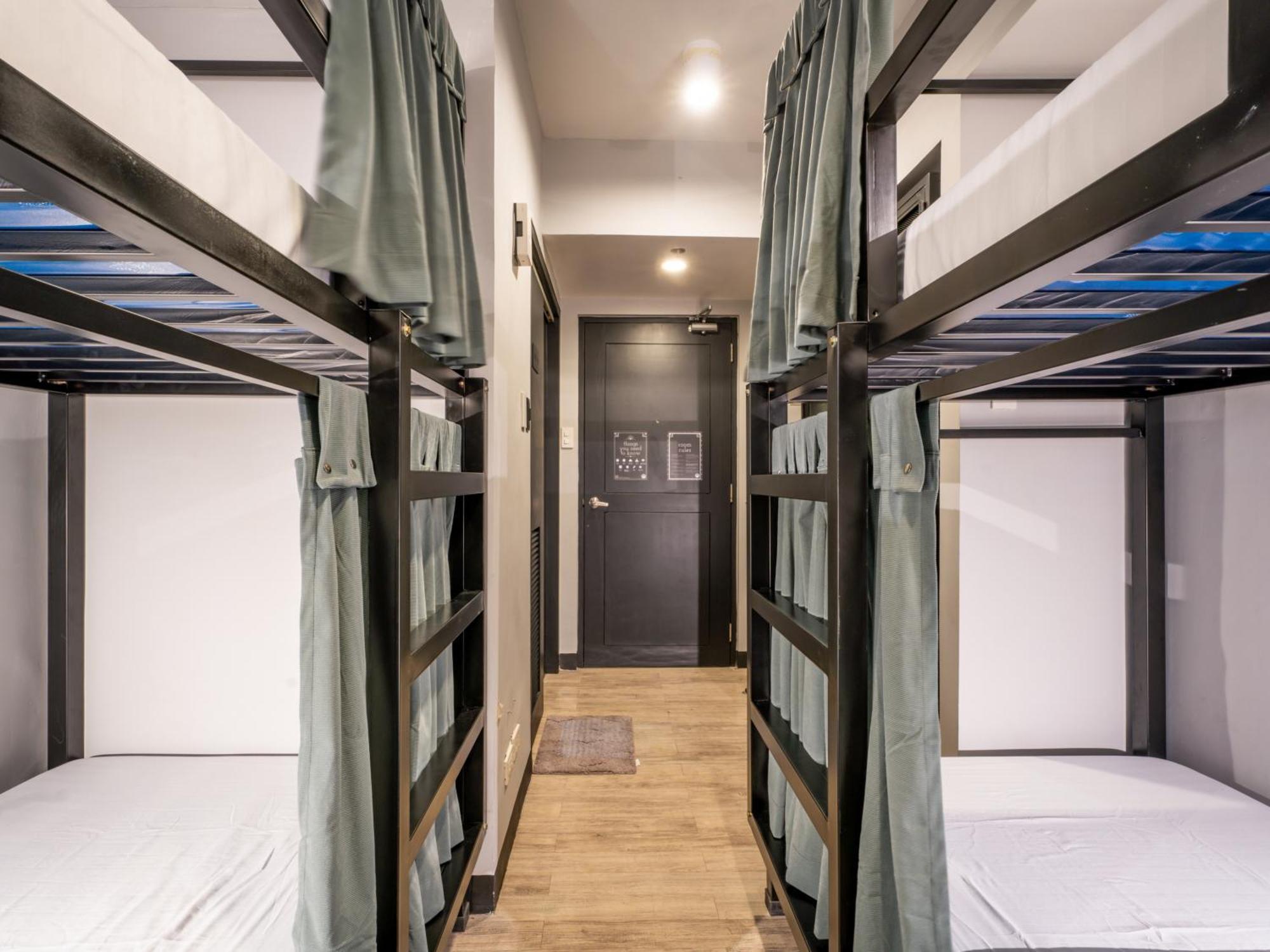 Hostel Mad Monkey Manila Makati City Zewnętrze zdjęcie