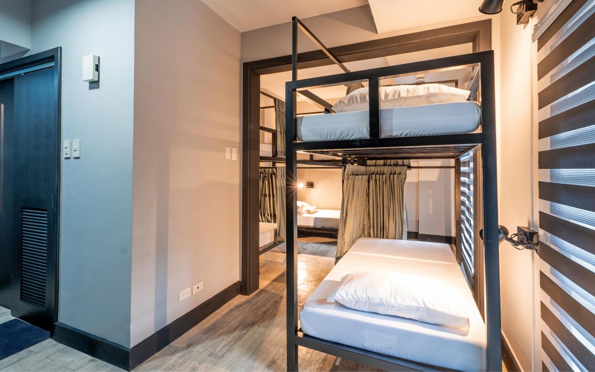 Hostel Mad Monkey Manila Makati City Zewnętrze zdjęcie