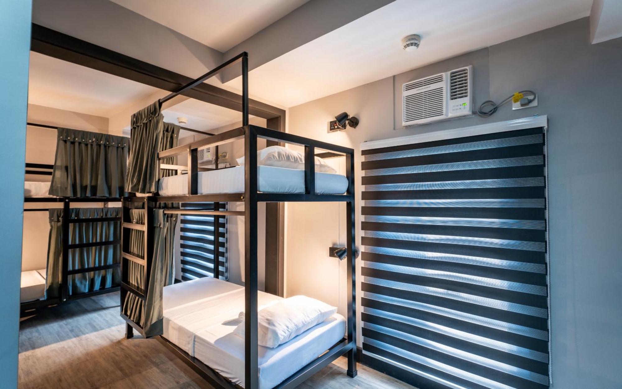Hostel Mad Monkey Manila Makati City Zewnętrze zdjęcie