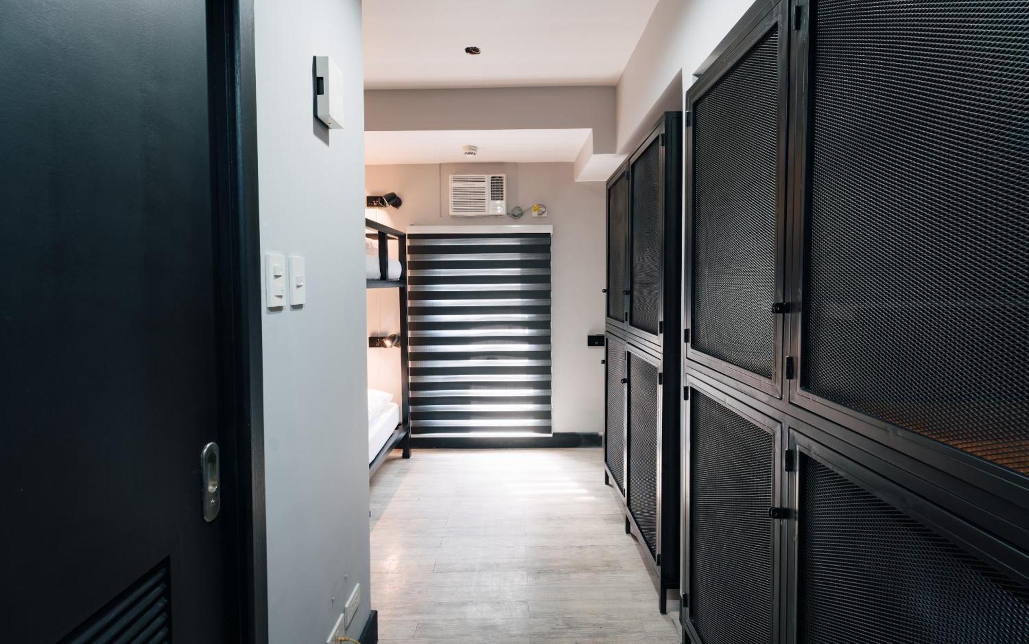 Hostel Mad Monkey Manila Makati City Zewnętrze zdjęcie