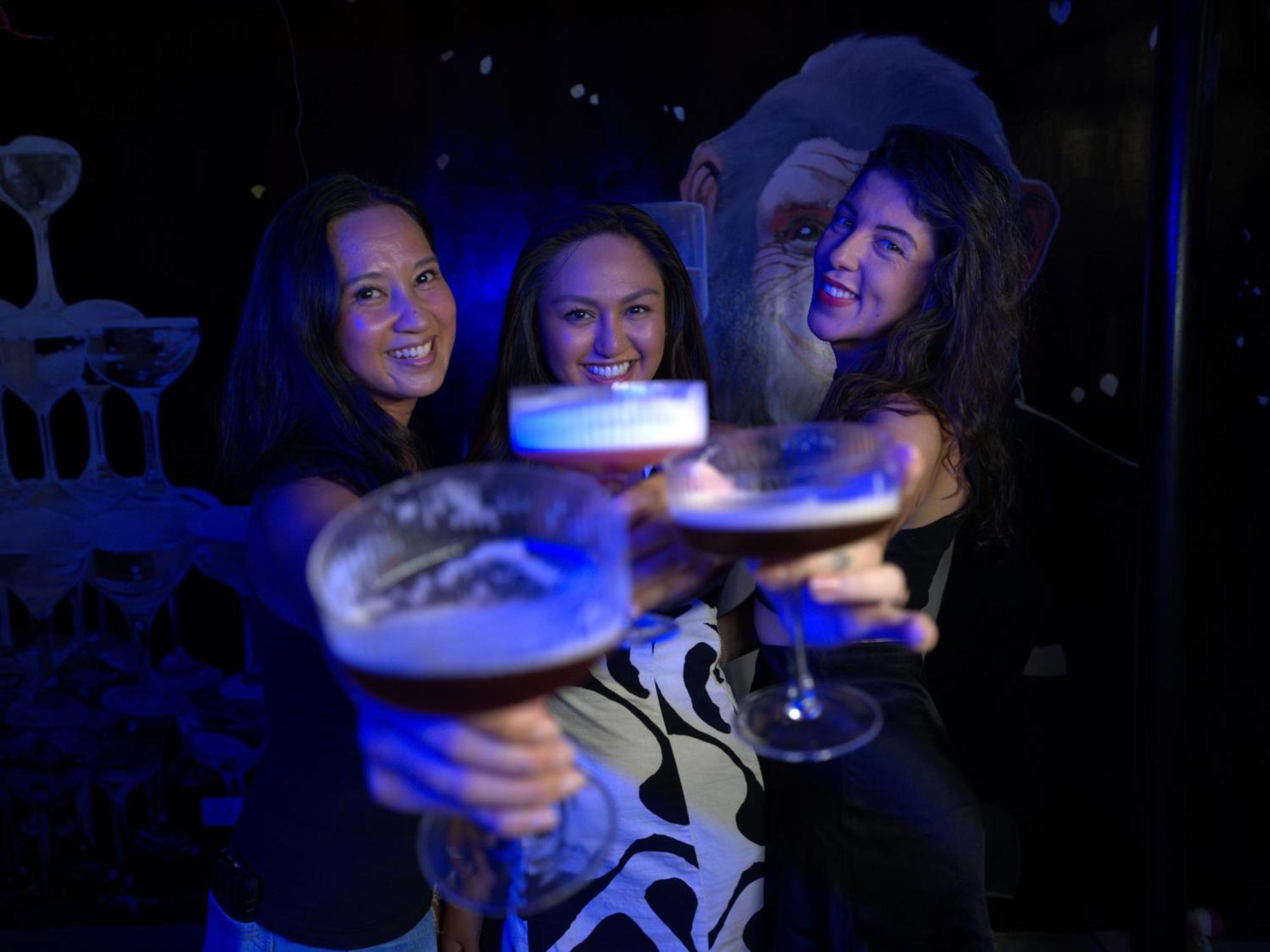 Hostel Mad Monkey Manila Makati City Zewnętrze zdjęcie