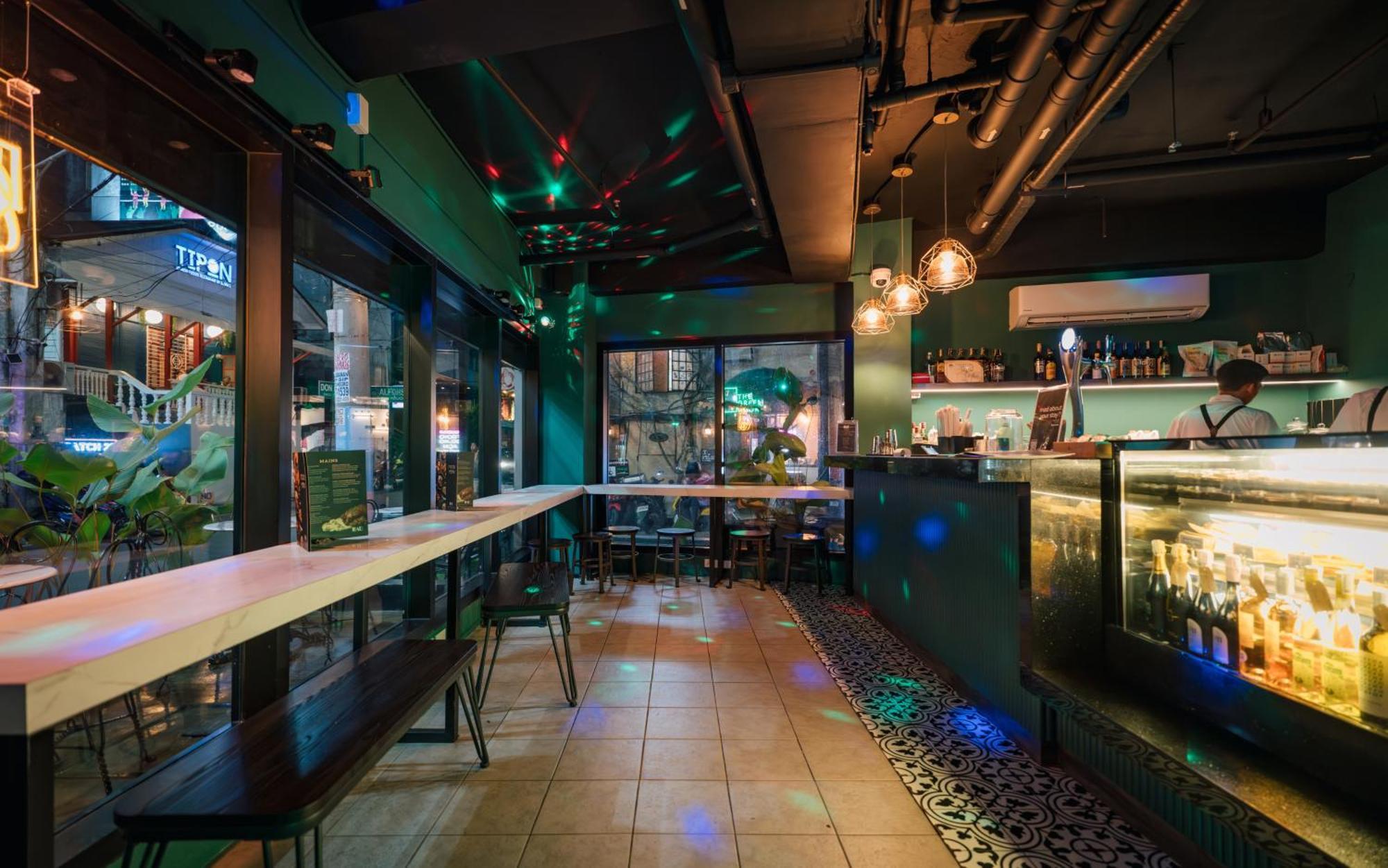 Hostel Mad Monkey Manila Makati City Zewnętrze zdjęcie