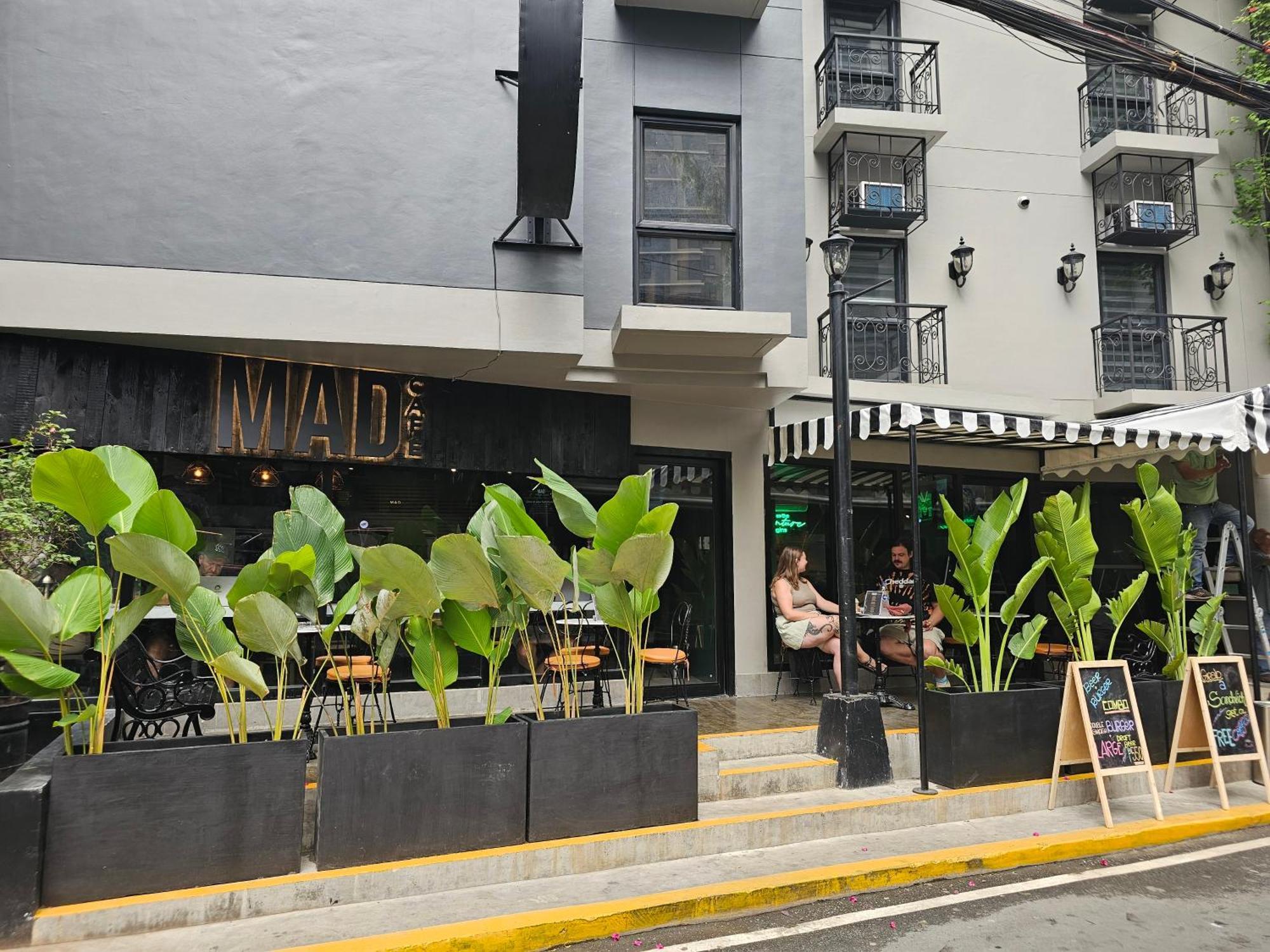 Hostel Mad Monkey Manila Makati City Zewnętrze zdjęcie
